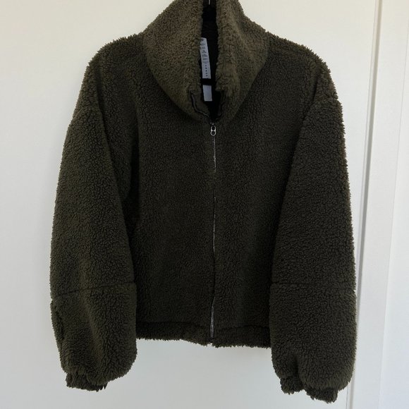 Lululemon Cinchable Fleece Zip Up in Olive Green - Picture 1 of 5